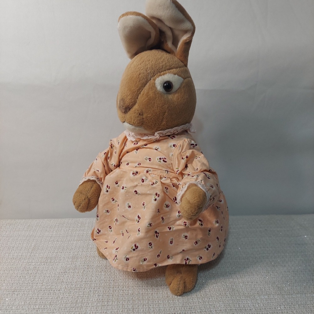 Vintage 1998 Peter Cottontail's Fairy Tale Friends Mrs. Cottontail Bunny 12"